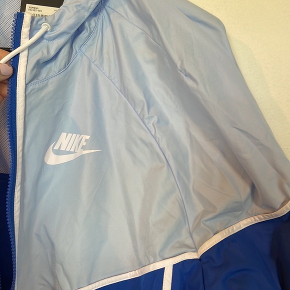 Blue Nike Windbreaker - Picture 3 of 5